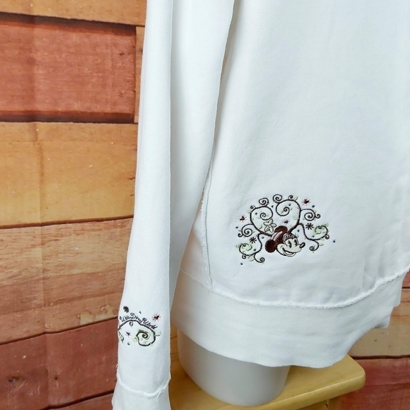 𝅺Walt Disney World Minnie Mouse zipped hoodie - Picture 6 of 9